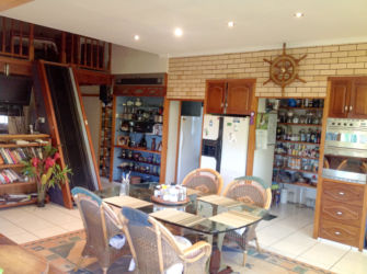 Kitchen-with-walkin-Pantry